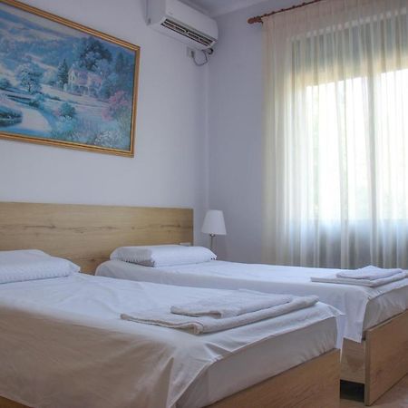 Ballo Apartments จีโรคาสเตอร์ ภายนอก รูปภาพ