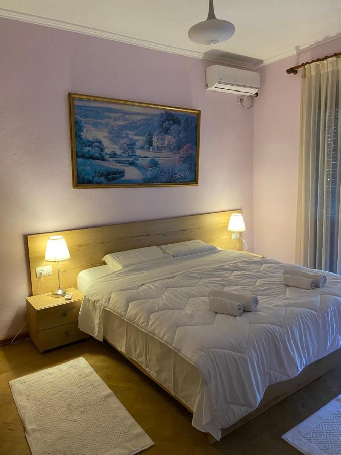 Ballo Apartments จีโรคาสเตอร์ ภายนอก รูปภาพ