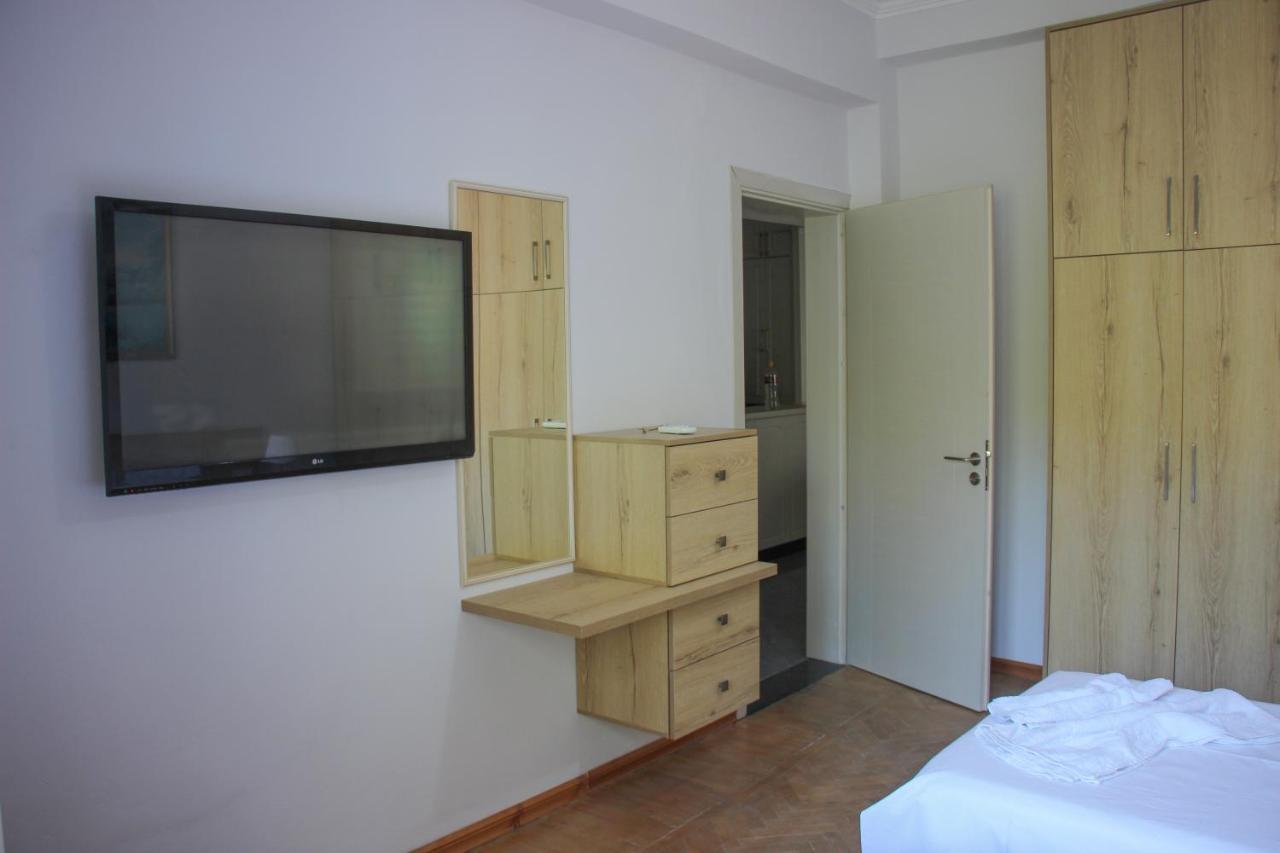 Ballo Apartments จีโรคาสเตอร์ ภายนอก รูปภาพ