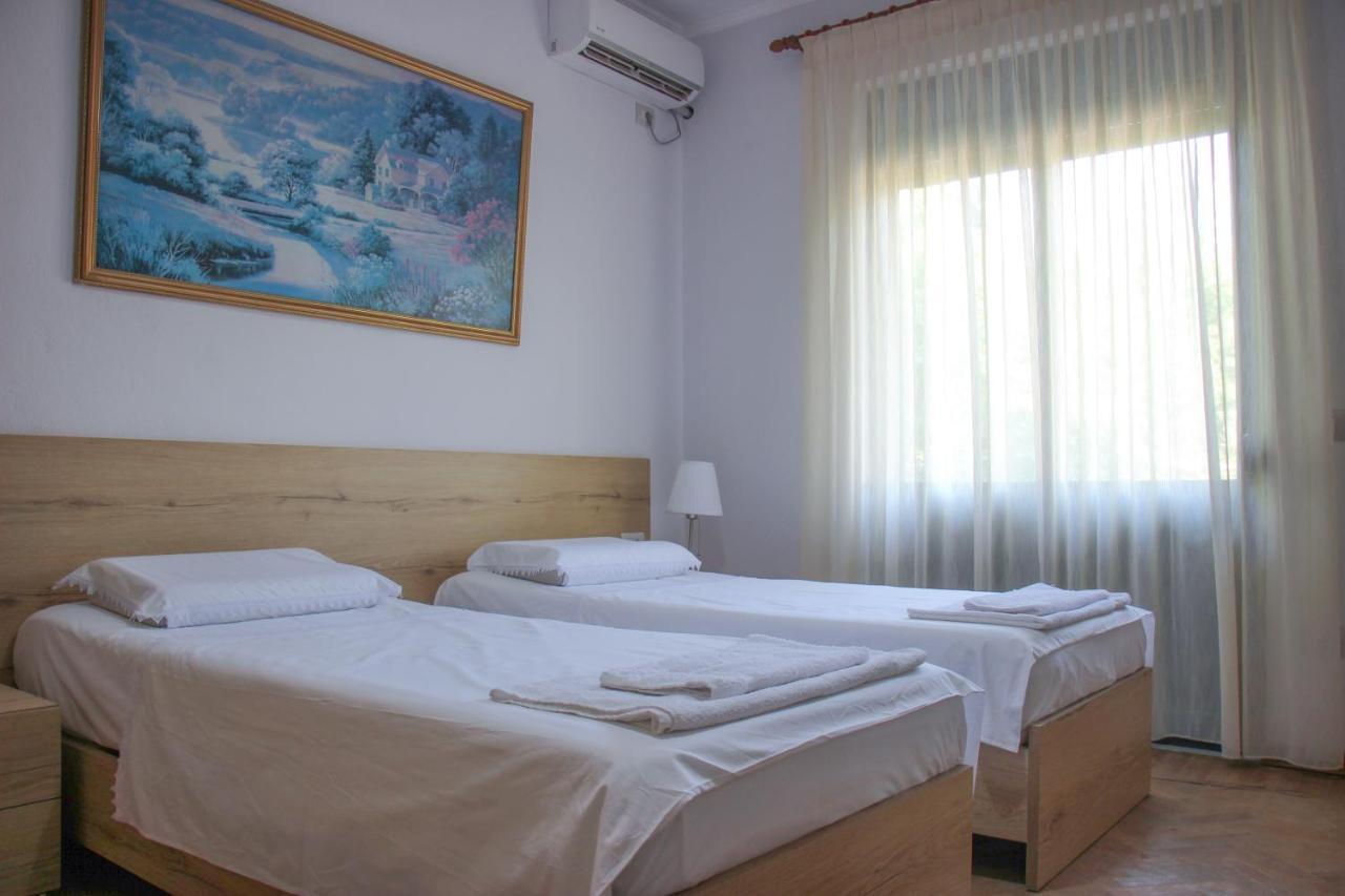Ballo Apartments จีโรคาสเตอร์ ภายนอก รูปภาพ