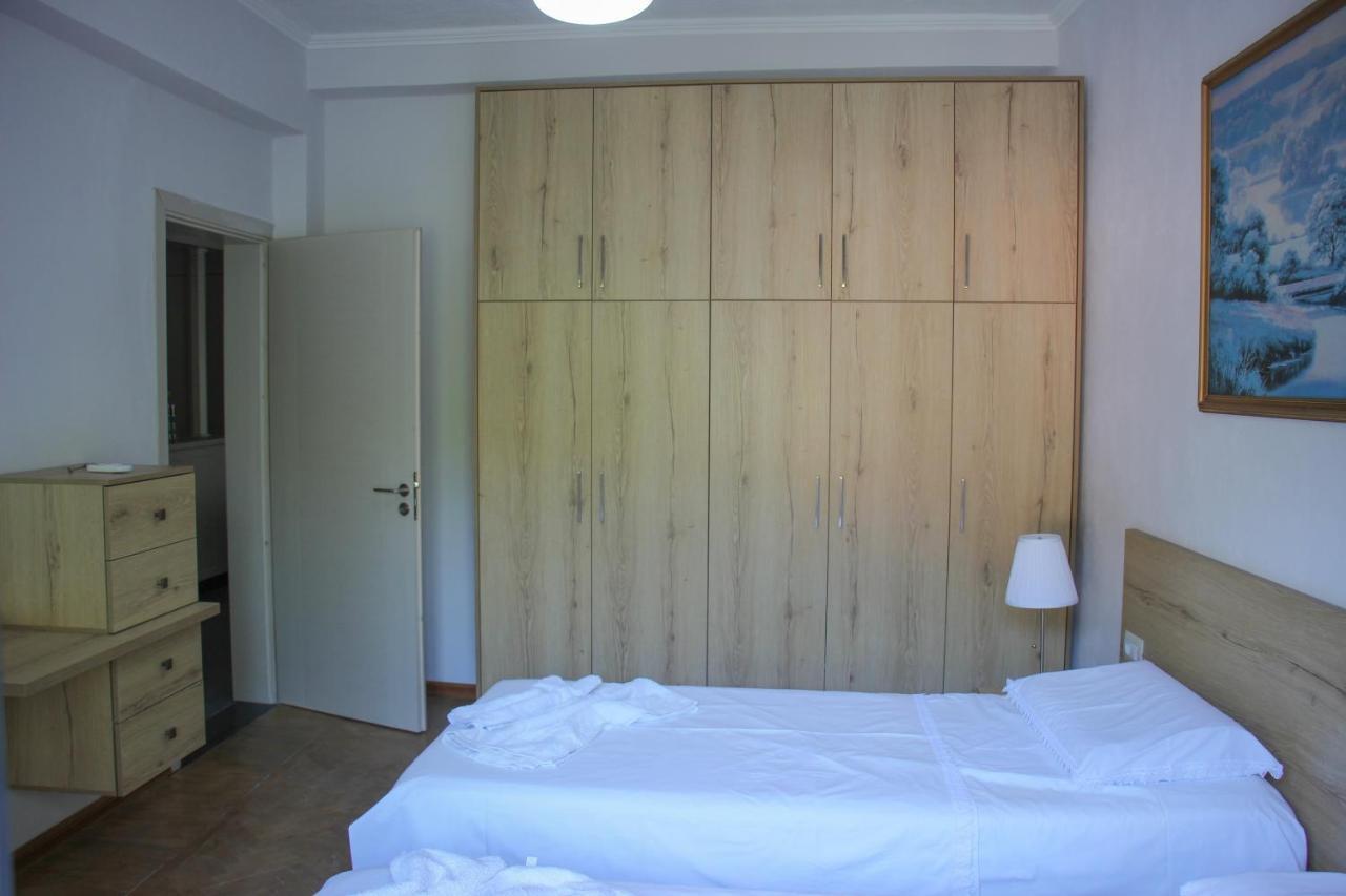 Ballo Apartments จีโรคาสเตอร์ ภายนอก รูปภาพ